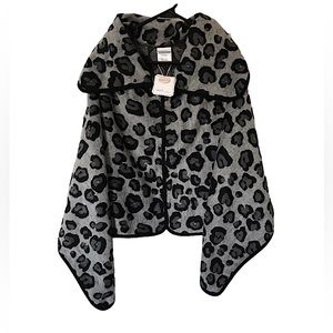 🆕🔥MIRABEAU COLLECTION GORGEOUS LEOPARD PRINT FLEECE PONCHO FULLY LINED NWT!!